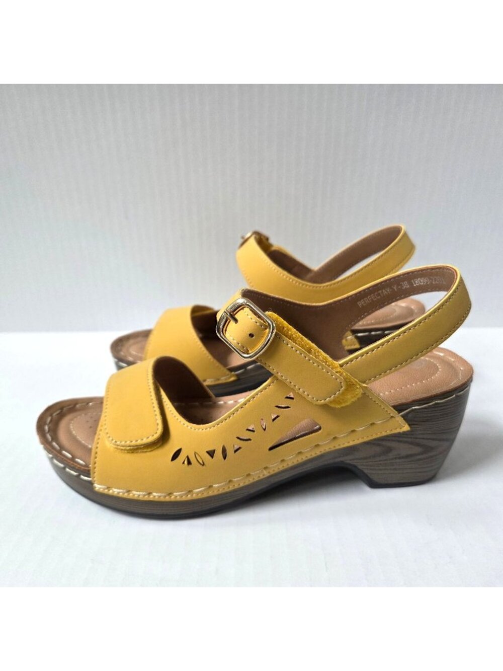 Patrizia by Spring Step Shoes 38 / 7.5 8 Yellow Shantay Slingback Sandals